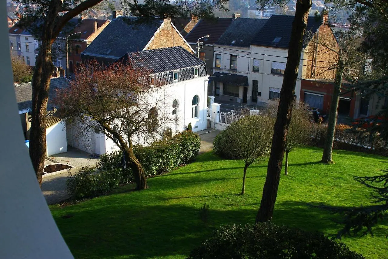 Gite De La Conciergerie Du Cheval Blanc Holiday home Luttre